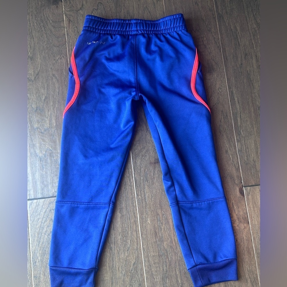 JORDAN Youth Therma-Fit Pants. 5-6 yrs. - Picture 2 of 5